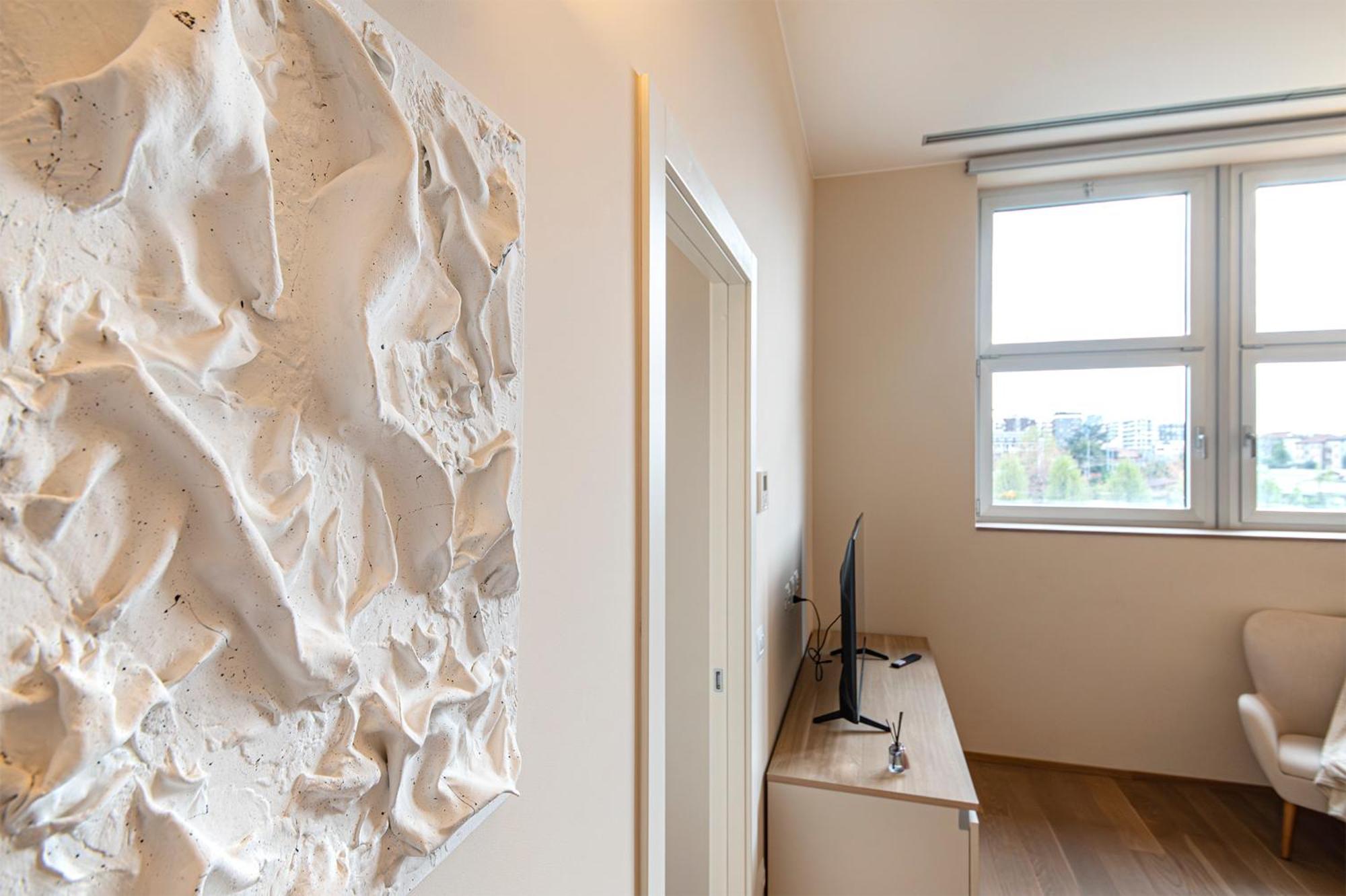 Ideal Rent - Lucini 19 *